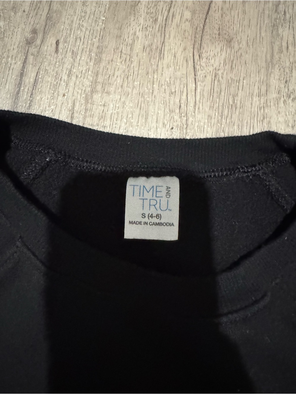 Time and Tru Black Short Sleeve Crew Neck Shirt